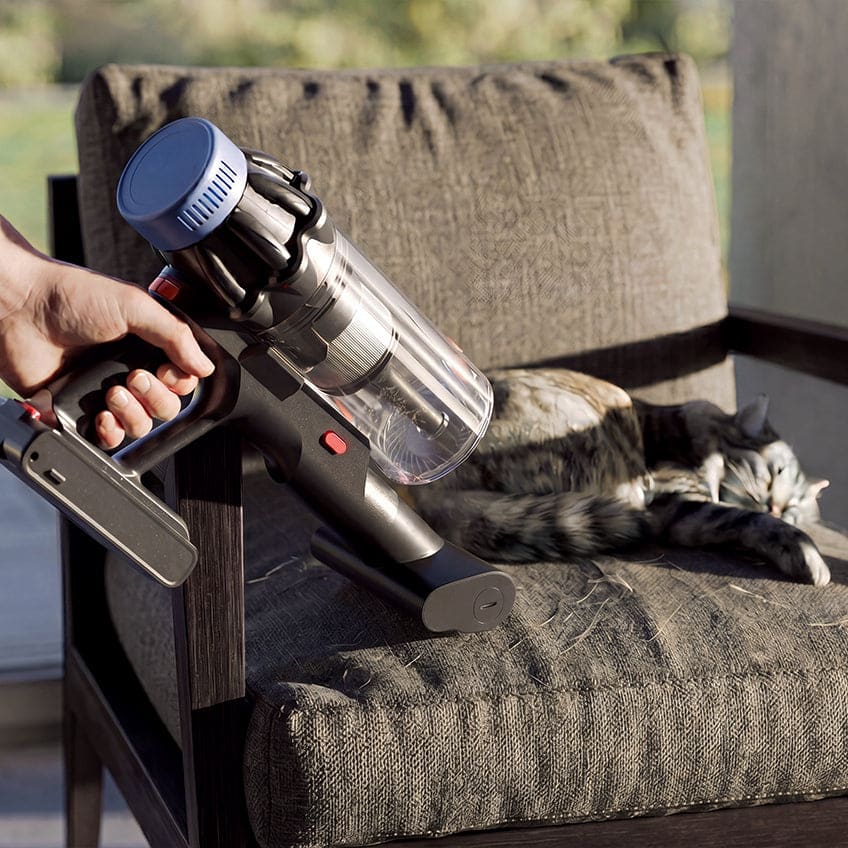 Nexam AquaFlow — motorised brush detail